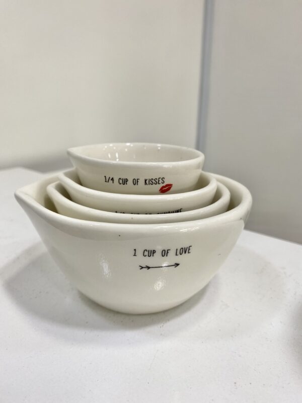 Ceramic love sentiments measuring cup set